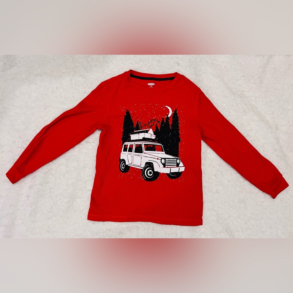 OLD NAVY red Christmas thermal shirt Size M (8) with truck has ink mark on back